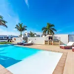 Vila Lorena By *